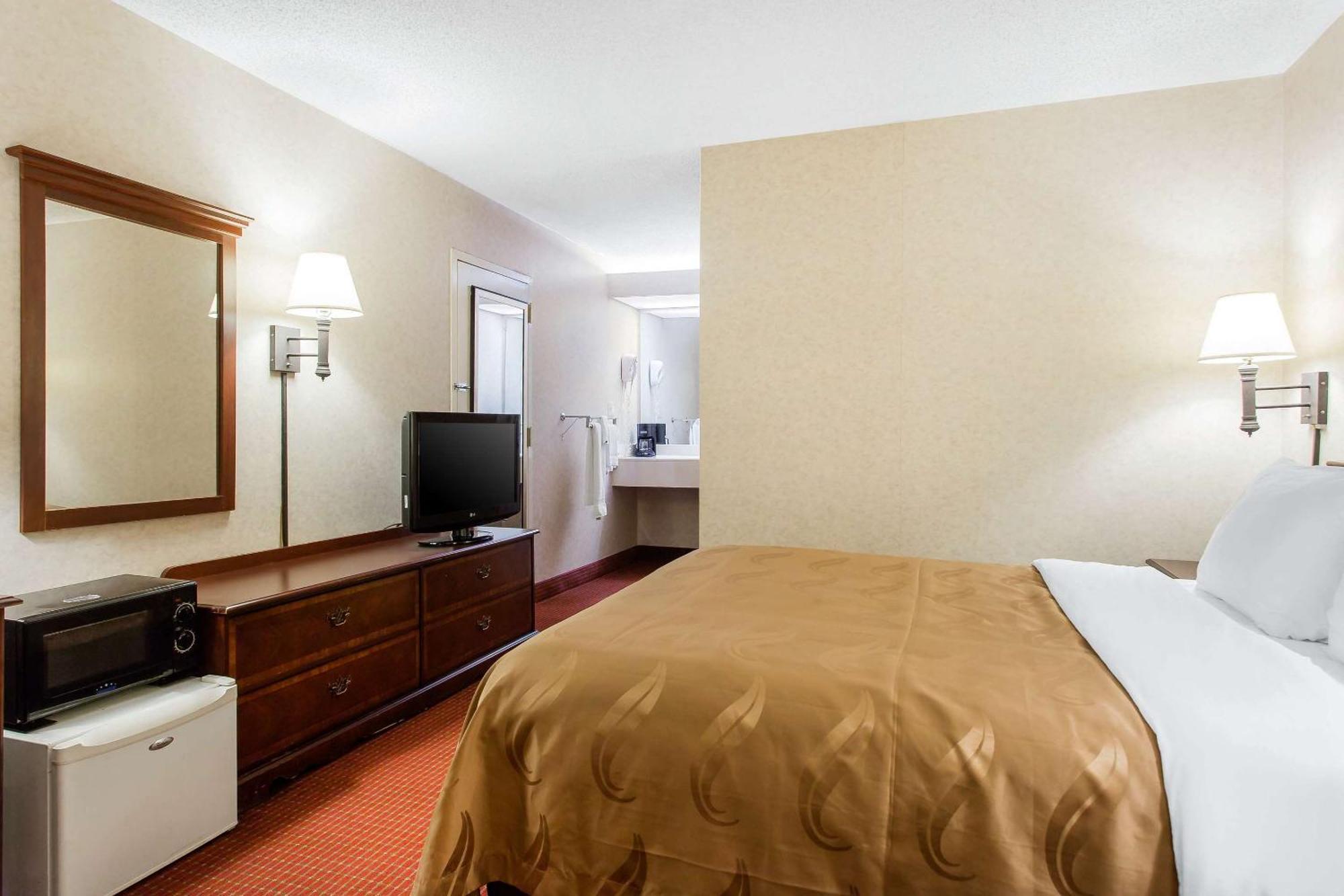 Quality Inn Mount Airy Mayberry Kültér fotó